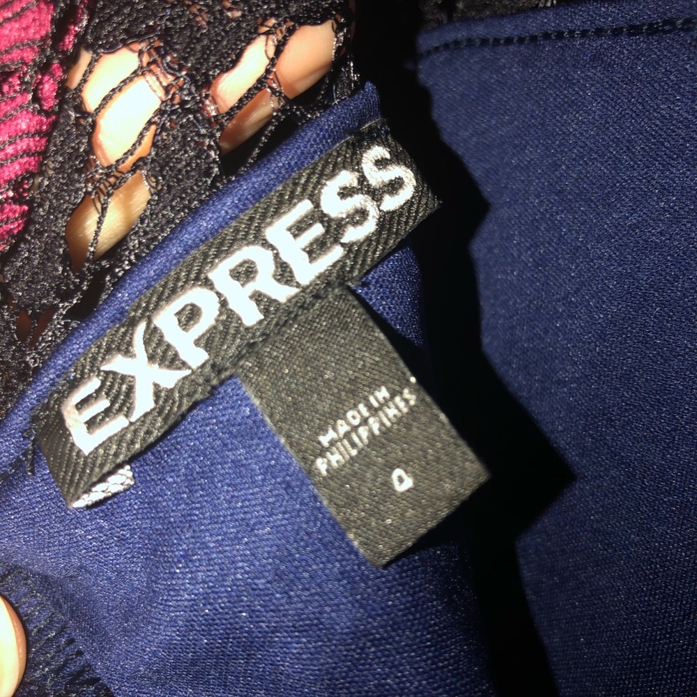 Express lace dress - Picture 4 of 9